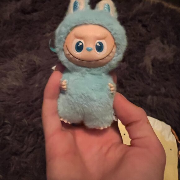 (Pop Mart) Pin For Love Labubu letter K - Picture 5 of 9